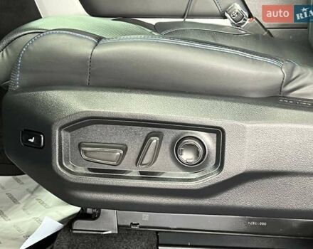 Серый Тойота Тундра, объемом двигателя 3.45 л и пробегом 8 тыс. км за 110000 $, фото 37 на Automoto.ua