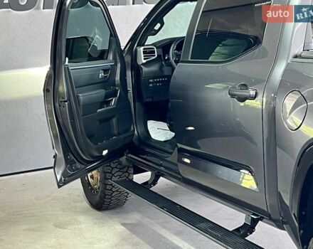 Серый Тойота Тундра, объемом двигателя 3.45 л и пробегом 8 тыс. км за 110000 $, фото 17 на Automoto.ua