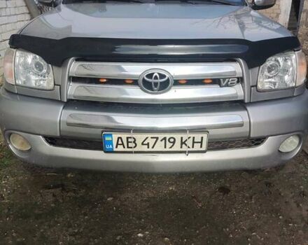Серый Тойота Тундра, объемом двигателя 4.7 л и пробегом 300 тыс. км за 10300 $, фото 1 на Automoto.ua
