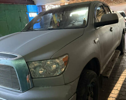 Серый Тойота Тундра, объемом двигателя 5.66 л и пробегом 308 тыс. км за 19000 $, фото 1 на Automoto.ua