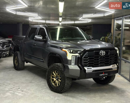 Серый Тойота Тундра, объемом двигателя 3.45 л и пробегом 8 тыс. км за 100500 $, фото 1 на Automoto.ua