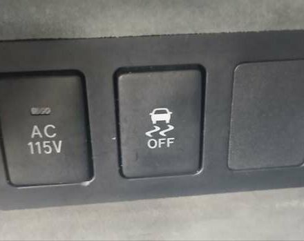 Синий Тойота Тундра, объемом двигателя 5.7 л и пробегом 198 тыс. км за 22000 $, фото 13 на Automoto.ua