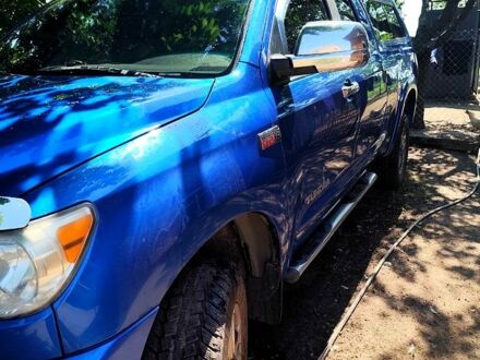 Синій Тойота Тундра, об'ємом двигуна 5.7 л та пробігом 240 тис. км за 19500 $, фото 1 на Automoto.ua