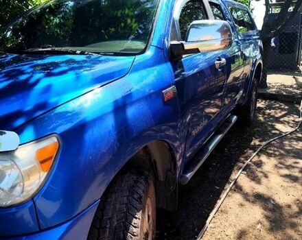 Синий Тойота Тундра, объемом двигателя 5.7 л и пробегом 240 тыс. км за 19500 $, фото 1 на Automoto.ua