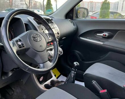 Черный Тойота Урбан Крузер, объемом двигателя 1.3 л и пробегом 130 тыс. км за 6999 $, фото 9 на Automoto.ua