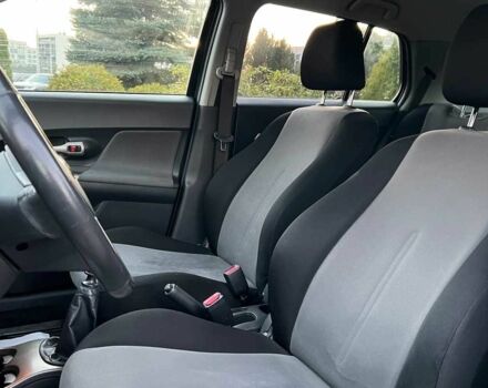 Черный Тойота Урбан Крузер, объемом двигателя 1.3 л и пробегом 130 тыс. км за 6999 $, фото 8 на Automoto.ua