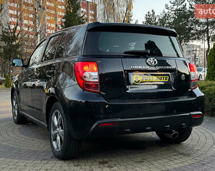Черный Тойота Урбан Крузер, объемом двигателя 1.33 л и пробегом 130 тыс. км за 6999 $, фото 4 на Automoto.ua