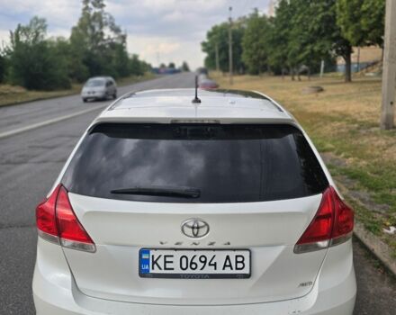 Белый Тойота Венза, объемом двигателя 2.7 л и пробегом 240 тыс. км за 308 $, фото 1 на Automoto.ua
