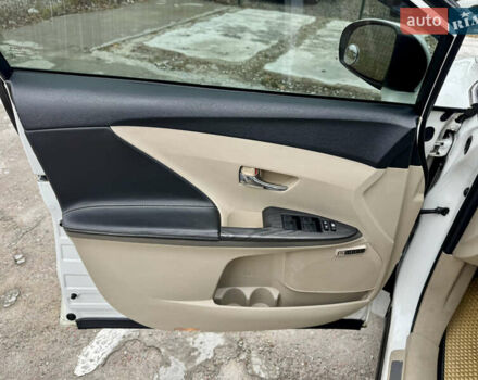 Білий Тойота Венза, об'ємом двигуна 3.46 л та пробігом 199 тис. км за 13500 $, фото 12 на Automoto.ua