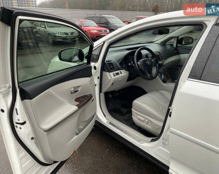 Белый Тойота Венза, объемом двигателя 2.7 л и пробегом 165 тыс. км за 12500 $, фото 12 на Automoto.ua