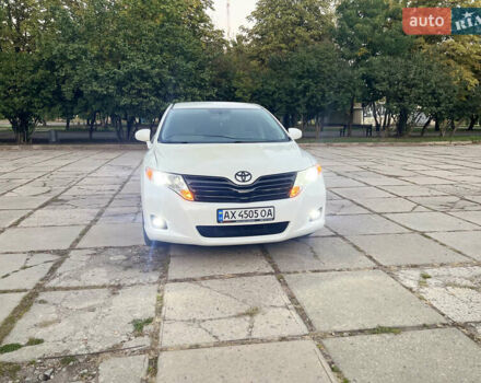 Белый Тойота Венза, объемом двигателя 2.7 л и пробегом 172 тыс. км за 12500 $, фото 1 на Automoto.ua