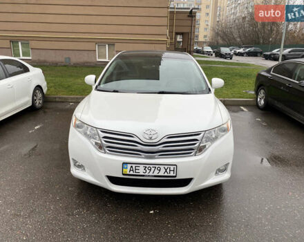 Белый Тойота Венза, объемом двигателя 2.7 л и пробегом 165 тыс. км за 12500 $, фото 1 на Automoto.ua