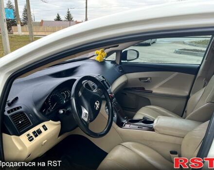 Белый Тойота Венза, объемом двигателя 2.7 л и пробегом 230 тыс. км за 12700 $, фото 3 на Automoto.ua