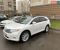 Белый Тойота Венза, объемом двигателя 2.7 л и пробегом 165 тыс. км за 12500 $, фото 1 на Automoto.ua