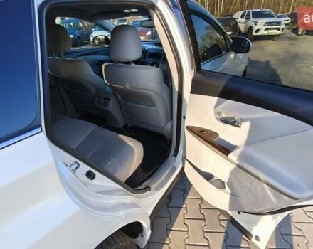 Белый Тойота Венза, объемом двигателя 2.7 л и пробегом 270 тыс. км за 11900 $, фото 4 на Automoto.ua