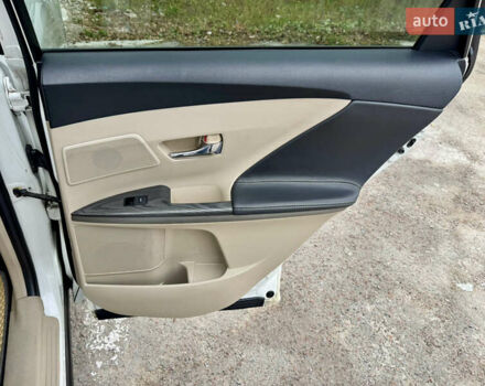 Білий Тойота Венза, об'ємом двигуна 3.46 л та пробігом 199 тис. км за 13500 $, фото 28 на Automoto.ua