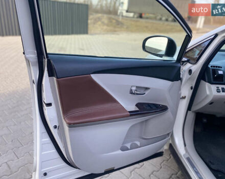 Белый Тойота Венза, объемом двигателя 2.7 л и пробегом 260 тыс. км за 11700 $, фото 22 на Automoto.ua