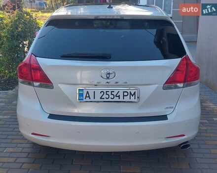 Белый Тойота Венза, объемом двигателя 2.7 л и пробегом 300 тыс. км за 13700 $, фото 3 на Automoto.ua