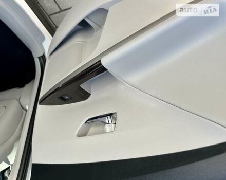 Белый Тойота Венза, объемом двигателя 2.7 л и пробегом 176 тыс. км за 15777 $, фото 42 на Automoto.ua