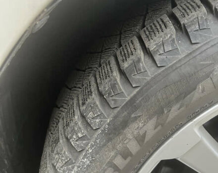 Белый Тойота Венза, объемом двигателя 2.67 л и пробегом 152 тыс. км за 12900 $, фото 18 на Automoto.ua