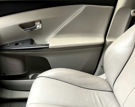 Белый Тойота Венза, объемом двигателя 3 л и пробегом 156 тыс. км за 12800 $, фото 5 на Automoto.ua