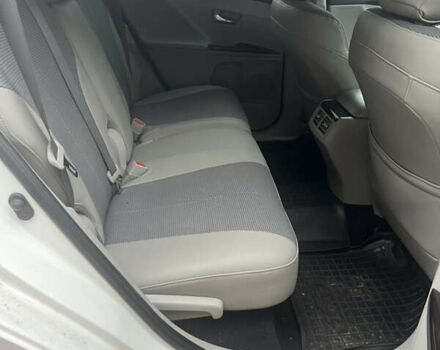 Белый Тойота Венза, объемом двигателя 2.67 л и пробегом 152 тыс. км за 12900 $, фото 12 на Automoto.ua