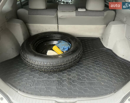 Белый Тойота Венза, объемом двигателя 2.67 л и пробегом 152 тыс. км за 12900 $, фото 19 на Automoto.ua