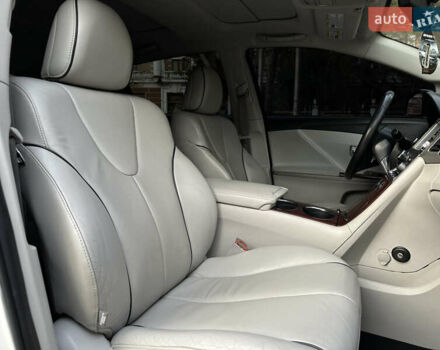 Белый Тойота Венза, объемом двигателя 2.7 л и пробегом 145 тыс. км за 13499 $, фото 19 на Automoto.ua