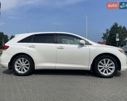 Белый Тойота Венза, объемом двигателя 2.67 л и пробегом 205 тыс. км за 14500 $, фото 3 на Automoto.ua