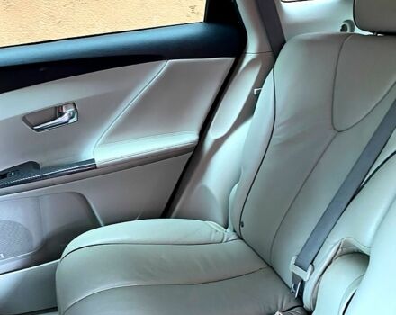 Белый Тойота Венза, объемом двигателя 3 л и пробегом 156 тыс. км за 12800 $, фото 4 на Automoto.ua