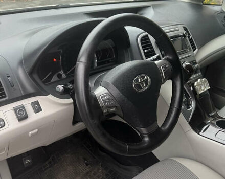 Белый Тойота Венза, объемом двигателя 2.67 л и пробегом 152 тыс. км за 12900 $, фото 6 на Automoto.ua