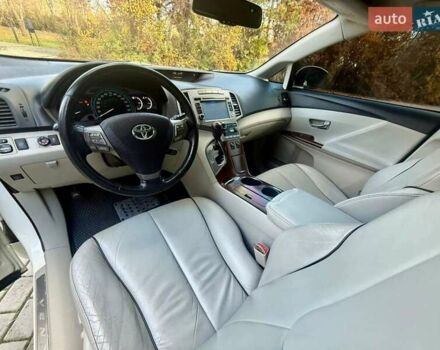 Белый Тойота Венза, объемом двигателя 2.67 л и пробегом 145 тыс. км за 12300 $, фото 12 на Automoto.ua