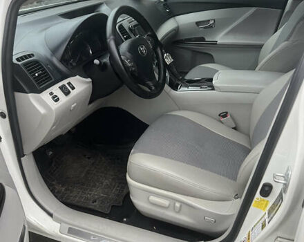 Белый Тойота Венза, объемом двигателя 2.67 л и пробегом 152 тыс. км за 12900 $, фото 5 на Automoto.ua