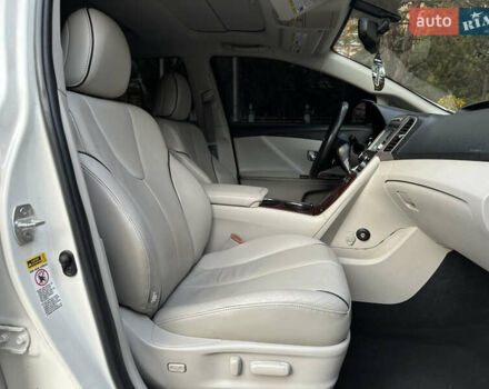 Белый Тойота Венза, объемом двигателя 2.7 л и пробегом 145 тыс. км за 13499 $, фото 18 на Automoto.ua