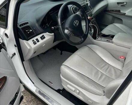 Белый Тойота Венза, объемом двигателя 2.7 л и пробегом 190 тыс. км за 12800 $, фото 4 на Automoto.ua