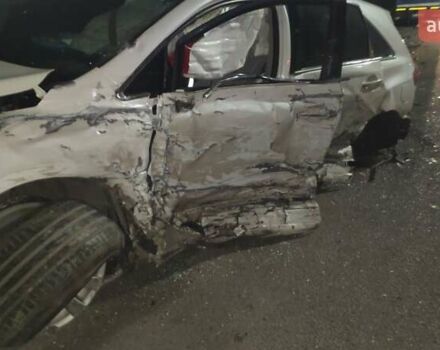 Білий Тойота Венза, об'ємом двигуна 2.7 л та пробігом 183 тис. км за 6000 $, фото 1 на Automoto.ua