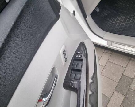 Білий Тойота Венза, об'ємом двигуна 2.67 л та пробігом 180 тис. км за 15500 $, фото 15 на Automoto.ua