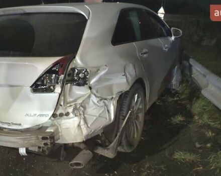 Білий Тойота Венза, об'ємом двигуна 2.7 л та пробігом 183 тис. км за 6000 $, фото 2 на Automoto.ua