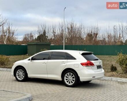 Белый Тойота Венза, объемом двигателя 2.7 л и пробегом 103 тыс. км за 16500 $, фото 1 на Automoto.ua
