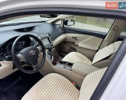 Белый Тойота Венза, объемом двигателя 2.67 л и пробегом 103 тыс. км за 16500 $, фото 5 на Automoto.ua