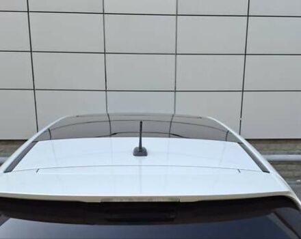 Белый Тойота Венза, объемом двигателя 2.7 л и пробегом 215 тыс. км за 13700 $, фото 6 на Automoto.ua