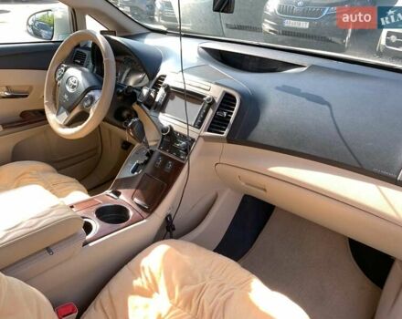 Белый Тойота Венза, объемом двигателя 2.7 л и пробегом 201 тыс. км за 14890 $, фото 25 на Automoto.ua