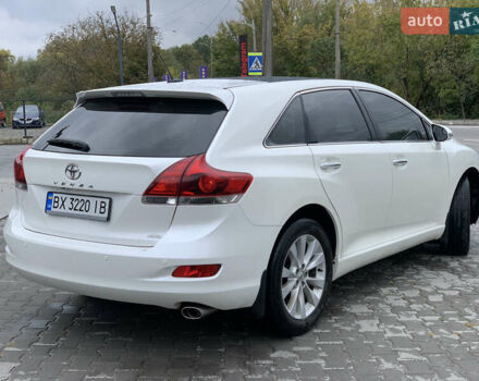 Белый Тойота Венза, объемом двигателя 2.7 л и пробегом 143 тыс. км за 17299 $, фото 3 на Automoto.ua
