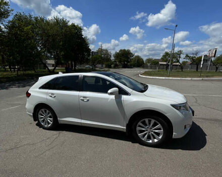 Белый Тойота Венза, объемом двигателя 2.7 л и пробегом 148 тыс. км за 17800 $, фото 2 на Automoto.ua