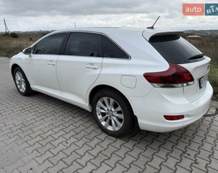 Белый Тойота Венза, объемом двигателя 2.67 л и пробегом 237 тыс. км за 18000 $, фото 2 на Automoto.ua