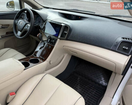 Белый Тойота Венза, объемом двигателя 2.7 л и пробегом 127 тыс. км за 15300 $, фото 12 на Automoto.ua