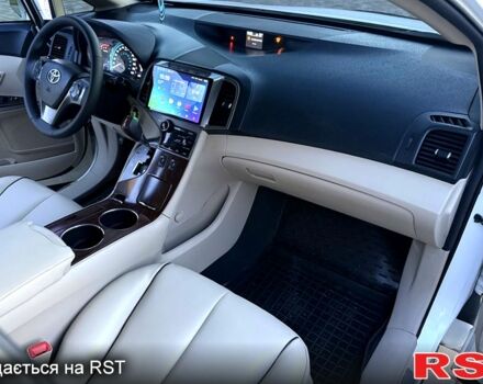 Белый Тойота Венза, объемом двигателя 2.7 л и пробегом 125 тыс. км за 14300 $, фото 8 на Automoto.ua