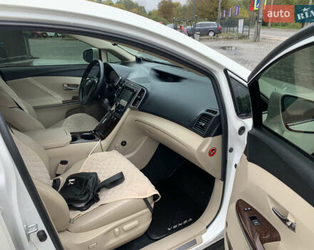 Белый Тойота Венза, объемом двигателя 2.7 л и пробегом 143 тыс. км за 17299 $, фото 6 на Automoto.ua