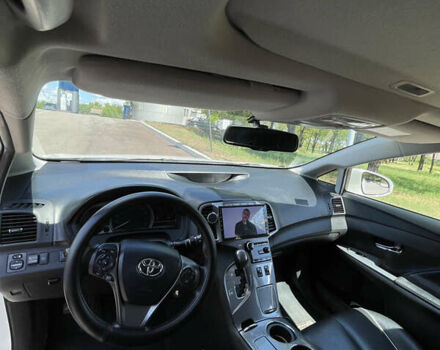 Белый Тойота Венза, объемом двигателя 2.7 л и пробегом 148 тыс. км за 17800 $, фото 6 на Automoto.ua