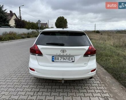 Белый Тойота Венза, объемом двигателя 2.67 л и пробегом 237 тыс. км за 18000 $, фото 3 на Automoto.ua